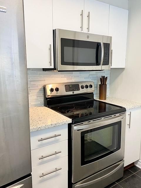 1st image of 200 Rideau St #1106