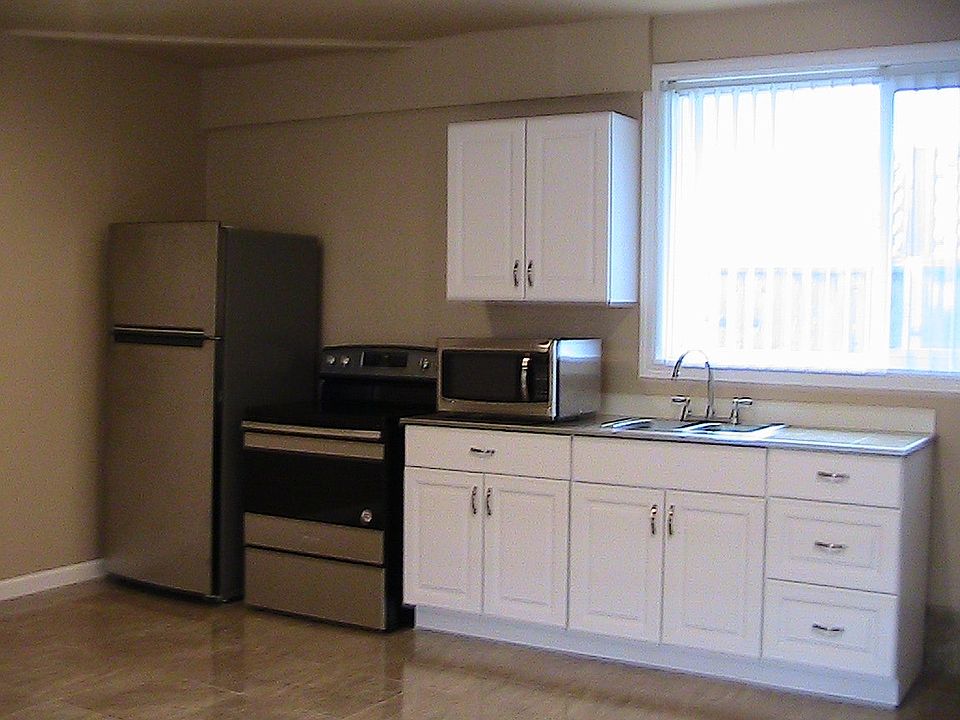 1st image of 505 Deer Ct