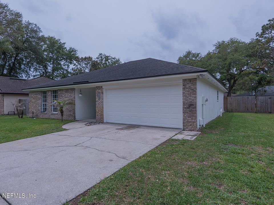 1st image of 1600 COUNTRY CHARM Lane W