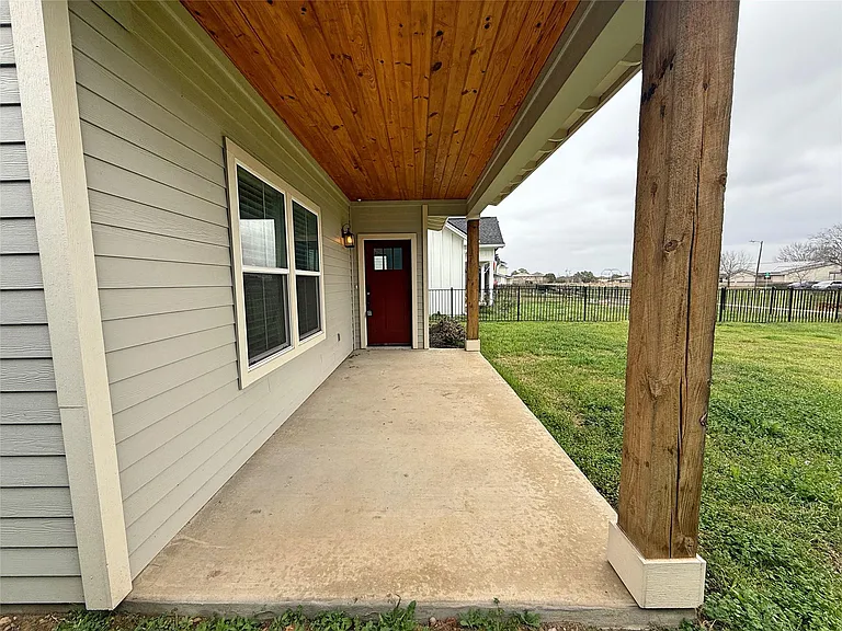 424 Stagecoach Trl — Photo 28