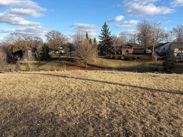 2707 W 3rd St, Coal Valley, IL 61240