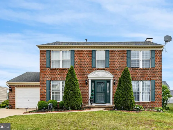 805 Cornstalk Dr, New Castle, DE 19720