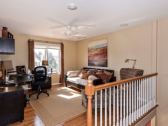 5th image of 927 W Andover Ct #71