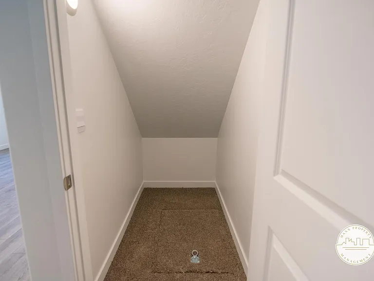 1432 S 3680 E — Photo 5