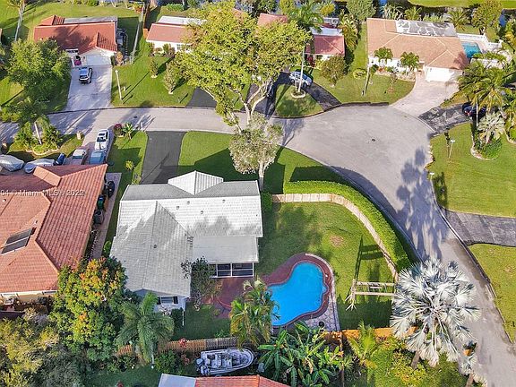 4th image of 4061 NW 113th Ave