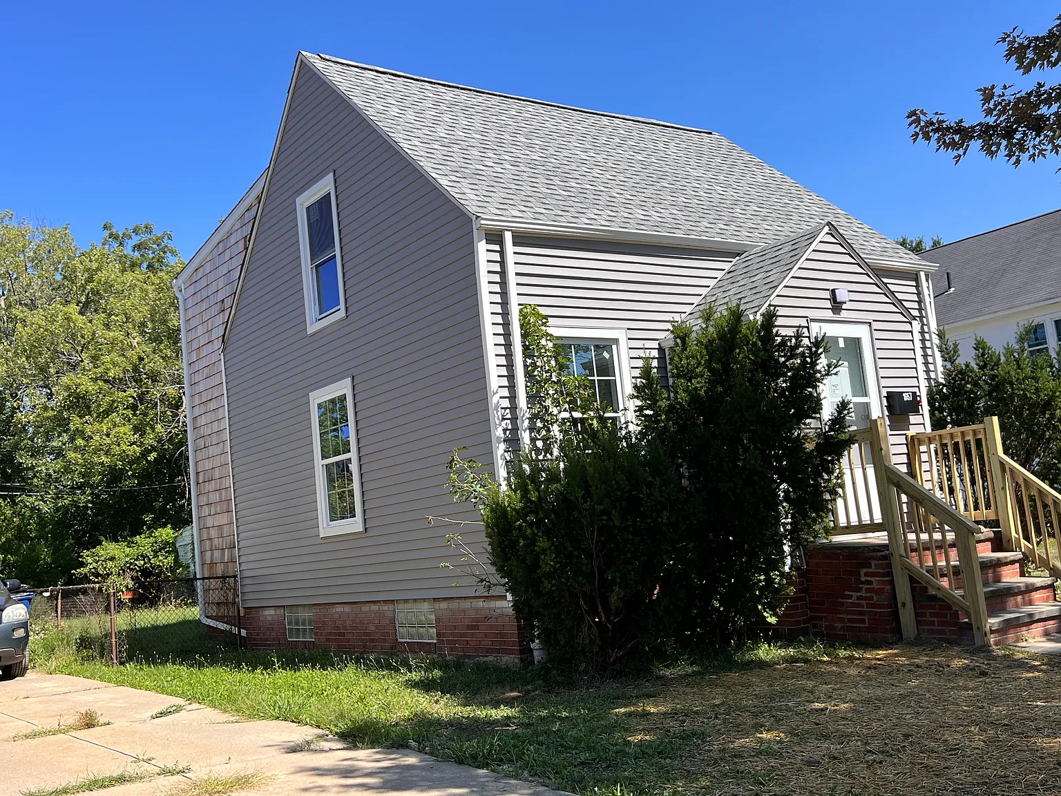1657 Hillview Rd photo 1