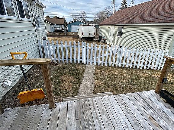 Walkway to garage