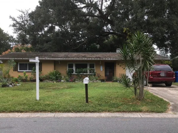 2918 Huntington Dr, Largo, FL 33771