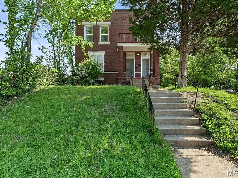 5717 Page Blvd #A — Photo 1