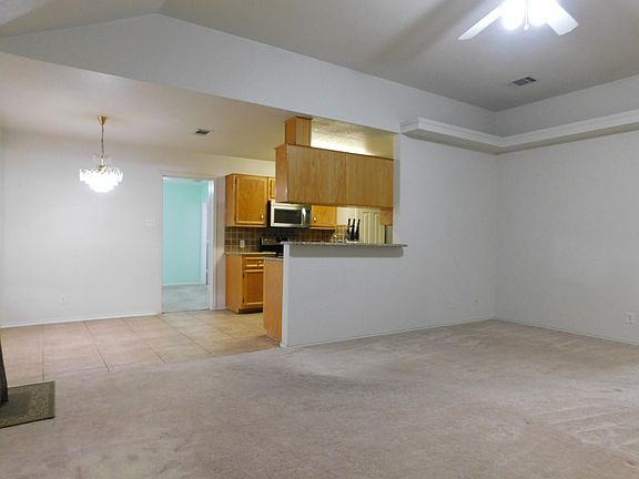5th image of 4502 Maggie Dr