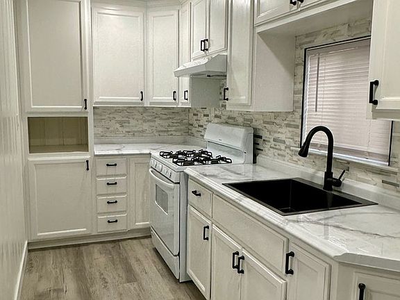 5th image of 334 N Sonoma St #334C