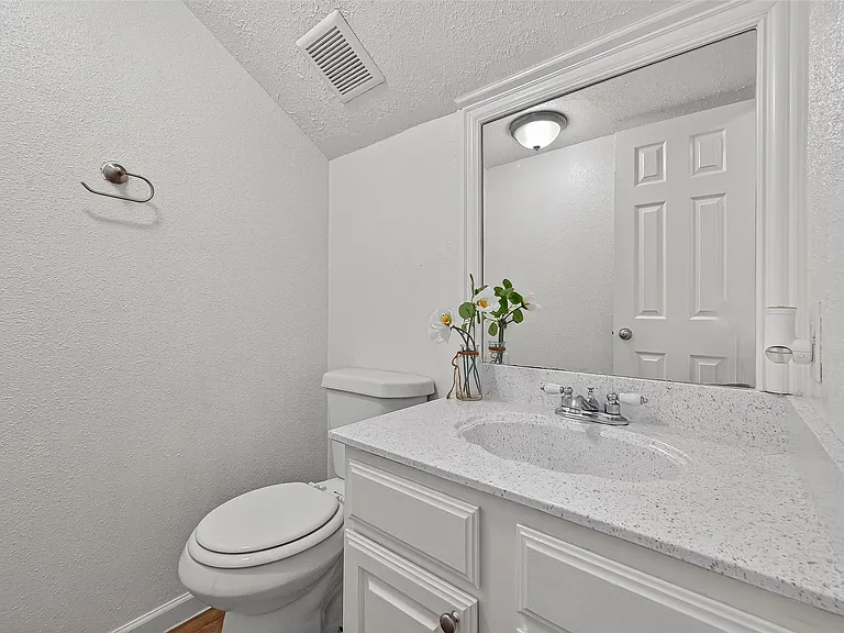 5323 Windsong Trl — Photo 12