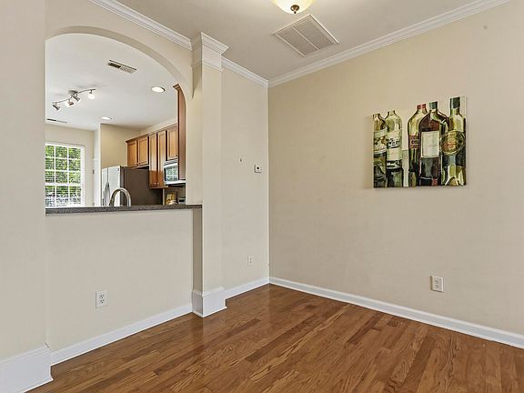 5th image of 7817 Silverthread Ln
