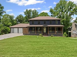 5254 Greenpoint Dr, Stone Mountain, GA 30088