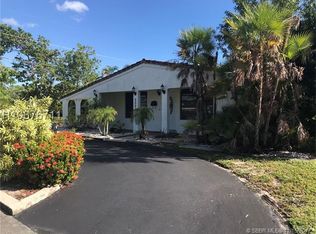 2005 N 40th Ave, Hollywood, FL 33021