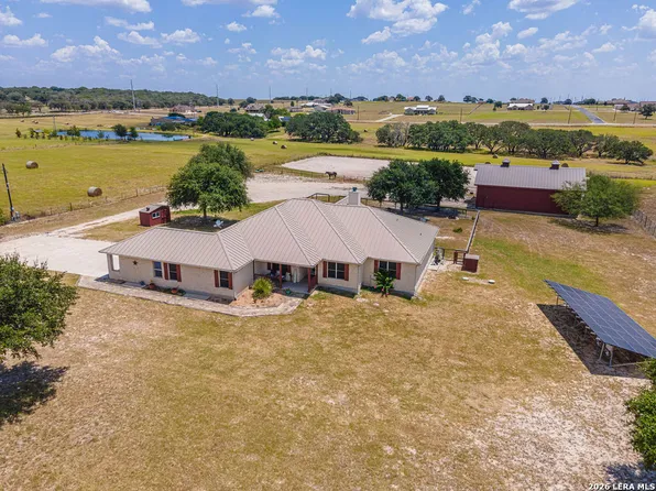 119 SCENIC HILLS, La Vernia, TX 78121