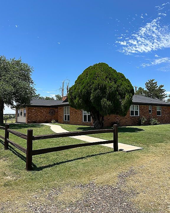 1st image of 23250 Hix Dr