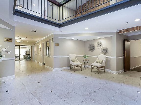 3rd image of 701 Lake Hinsdale Dr APT 404