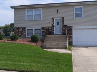 1101 Blackhawk Dr, University Park, IL