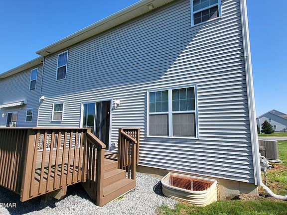 4th image of 902 S Fork Dr