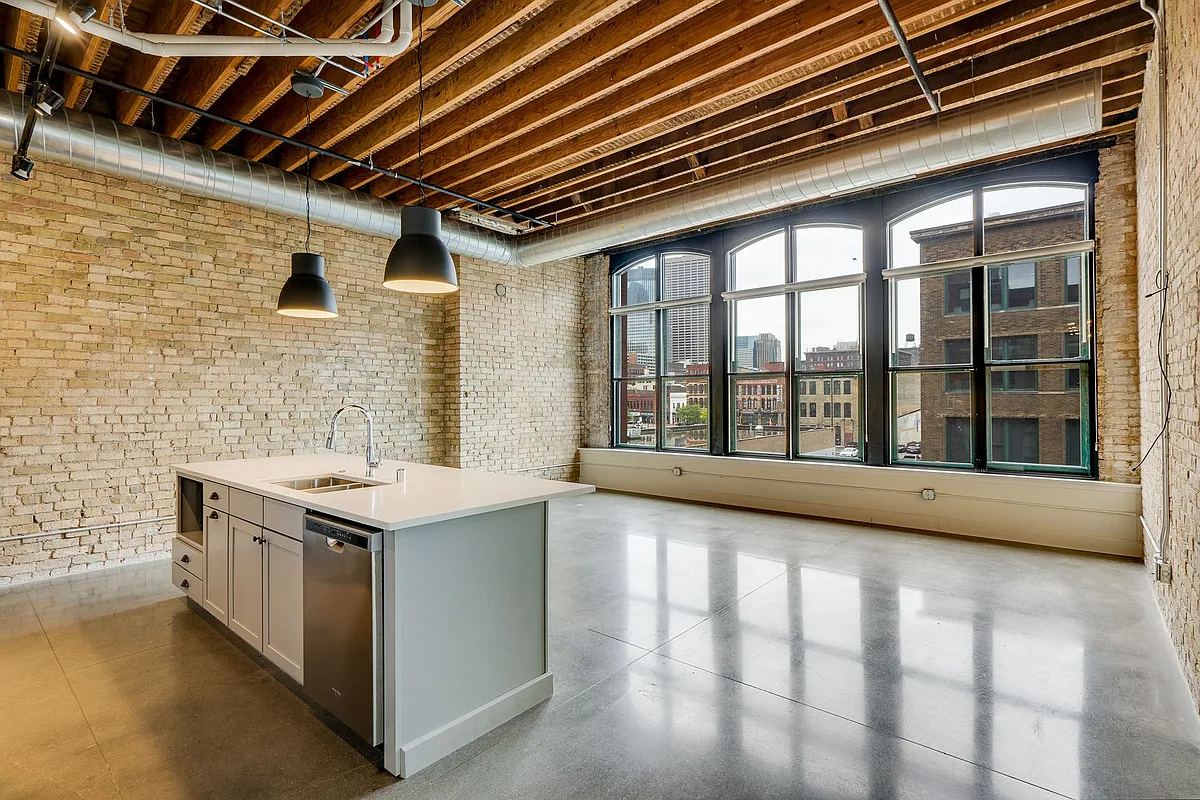 Building Photo - Smyth Lofts