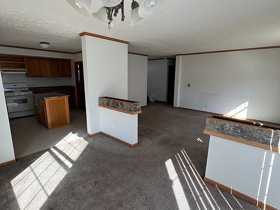 5th image of 2729 Harbour Ct