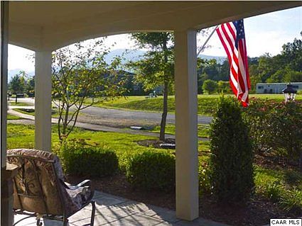 1st image of 115 Rosewood Dr