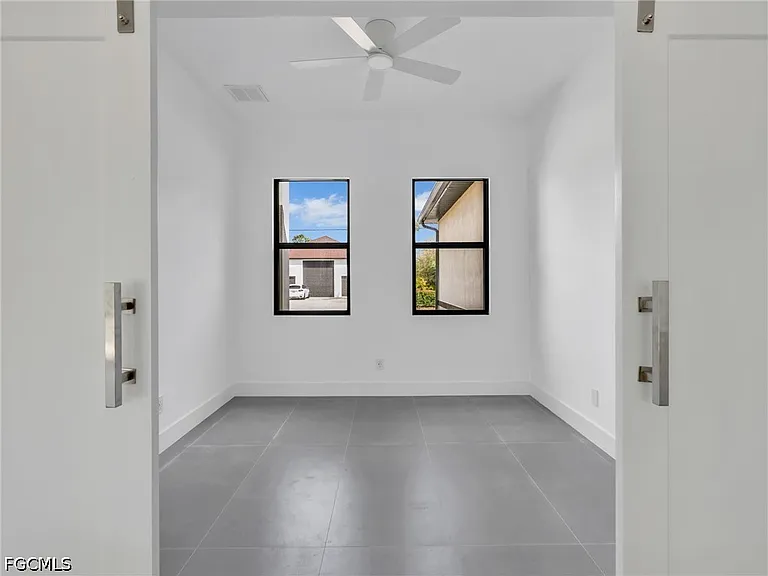 11153 Carnegie Ave — Photo 24