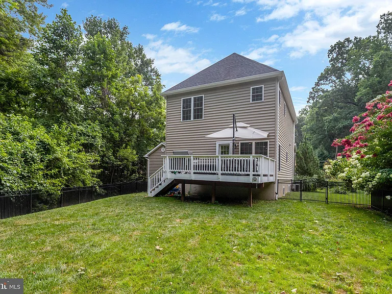2862 Rosemary Ln — Photo 62