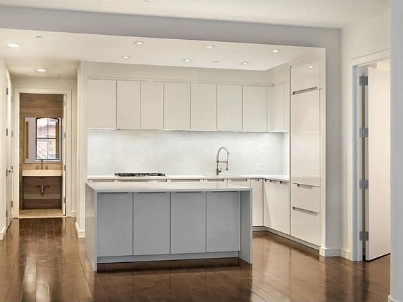 3rd image of 250 W 90th St APT 11G