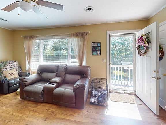 5th image of 249 Wilmore Dr