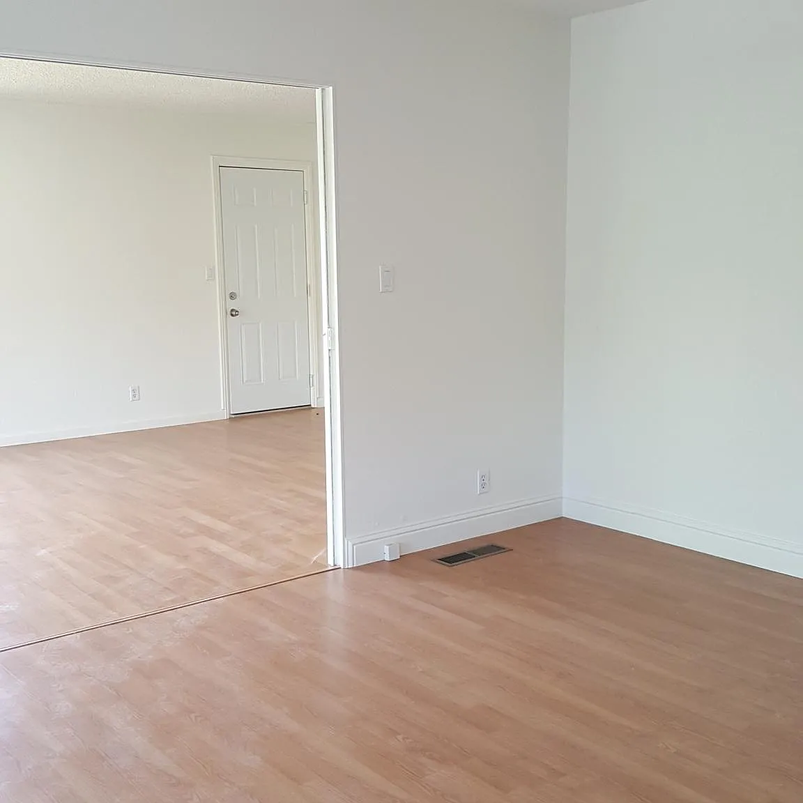 4 bed, 2285 sqft, $4,300 — Photo 4