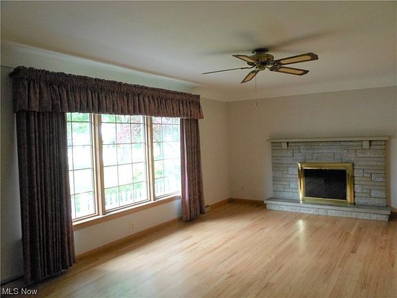 2nd image of 3046 Algonquin Dr