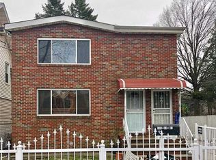 13502 61st Rd, Flushing, NY 11367