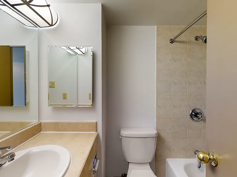 341 Maclaren St — Photo 36