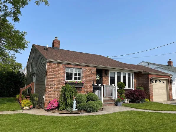 159-03 83rd St, Howard Beach, NY 11414