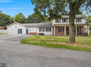 16 Hill Rd, Carlisle, PA 17015