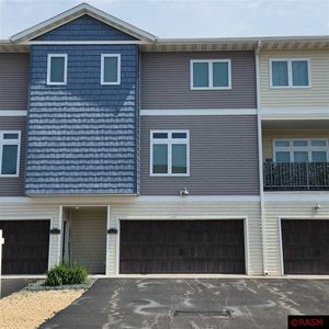 2238 Rolling Green Trl, North Mankato, MN, 56003