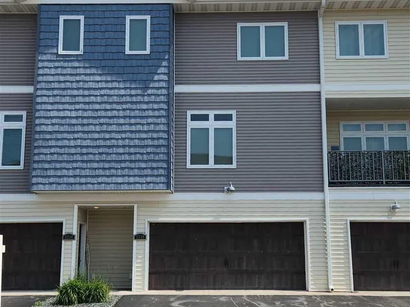 2238 Rolling Green Trl, North Mankato, MN 56003