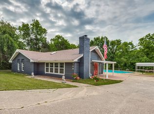 500 Spinner Rd, Desoto, TX 75115