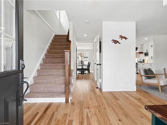 5th image of 168 Hampson Cres