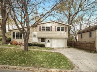 16 Tower Pl, Faribault, MN 55021