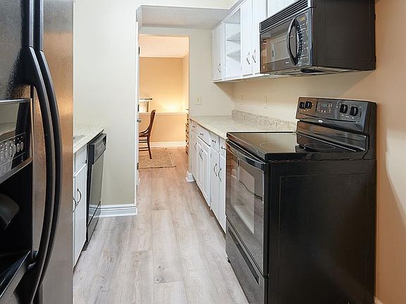 3rd image of 37 Highpoint Drive