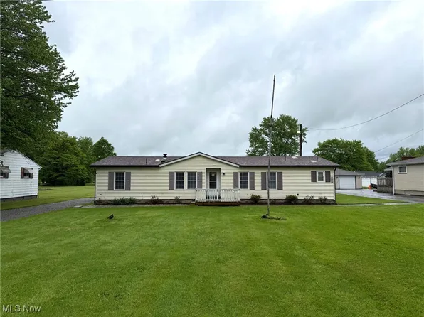 2471 Weir Rd NE, Warren, OH 44483