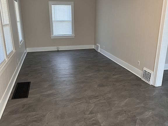 3rd image of 218 E Irvington Ave #9-23-23