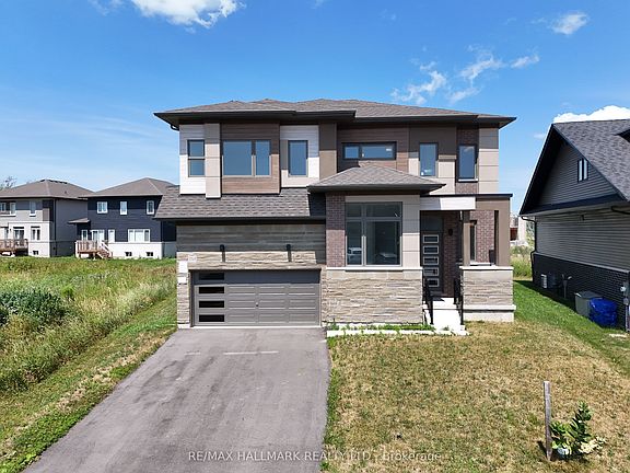 2nd image of 3769 Sunbank Cres