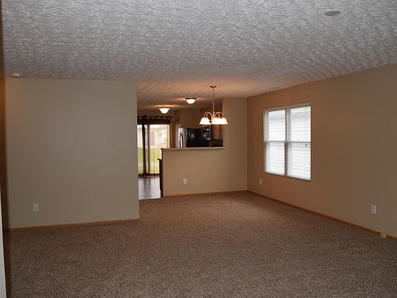 4th image of 8277 Altair St