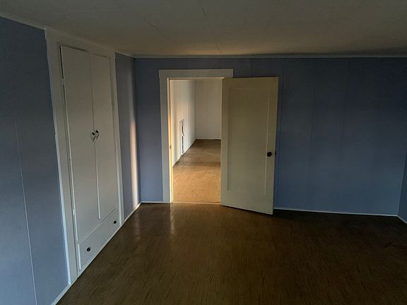 5th image of 1804 E Isaacs Ave