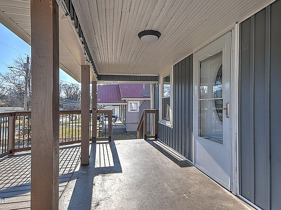 3rd image of 410 W Highland Rd