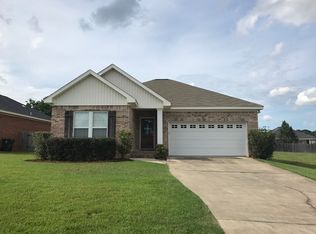 102 Waxmyrtle Rd, Dothan, AL 36301